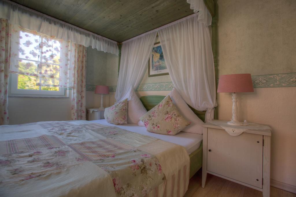 Pension Zweck Goessweinstein Room photo